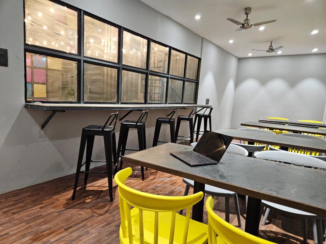Coliwo Deux - Chandan Nagar Pune Exteriör bild